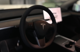 Feds investigate Tesla over inaccurate autopilot and FSD crash reports