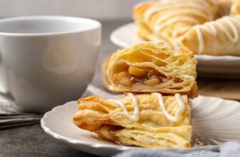 Apple Turnovers (Easy Recipe!) | Cookies & Cups